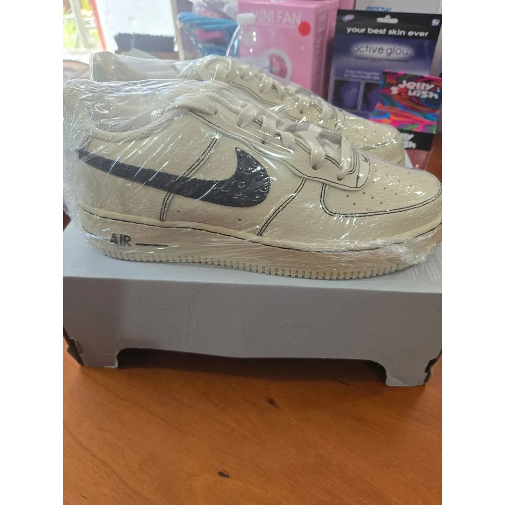Nike Air Force 1 LV8 4 GS Light Khaki Black HJ4563-200 Size 6.5Y